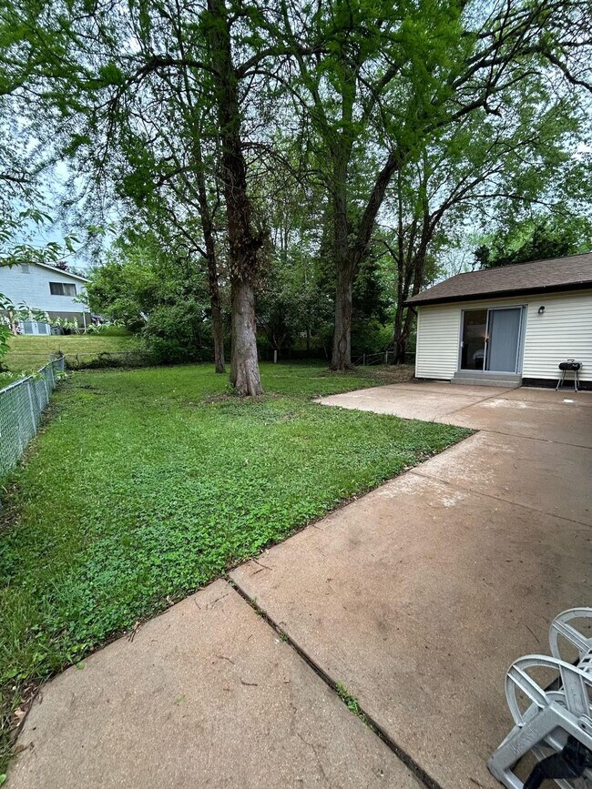 Building Photo - 11915 Brampton Hunt Rd