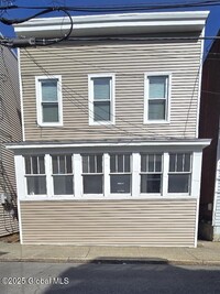 Building Photo - 98 Congress St