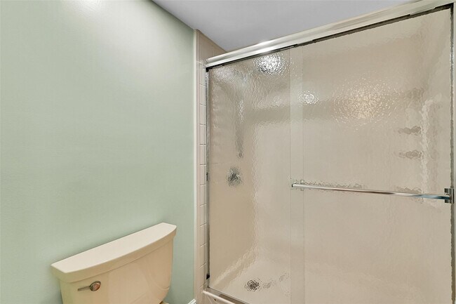 Building Photo - 4020 W Palm Aire Dr