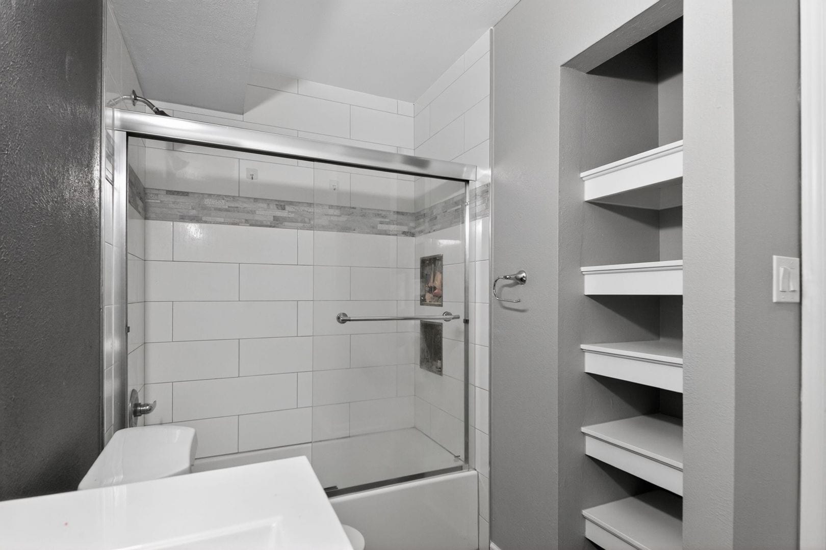 Building Photo - 3623 S Sheridan Blvd