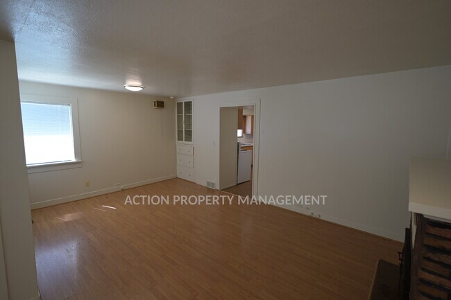 Building Photo - 3 bed 1 bath home in Port Angeles