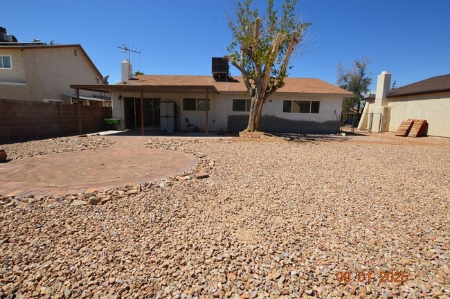 Building Photo - 3744 Riano Cir