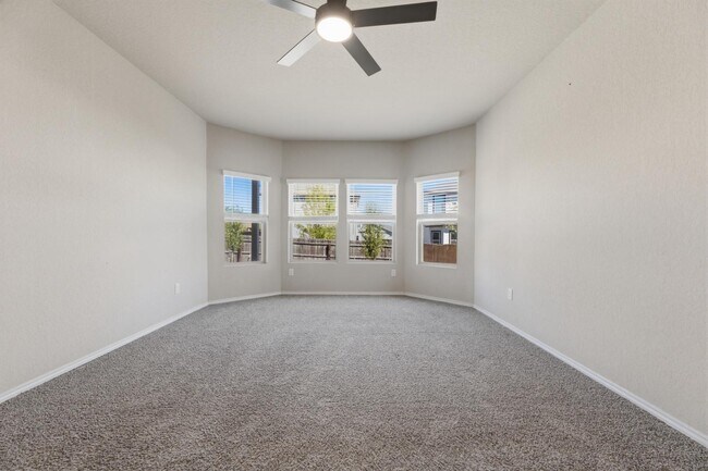 Building Photo - 186 Porcupine Ln