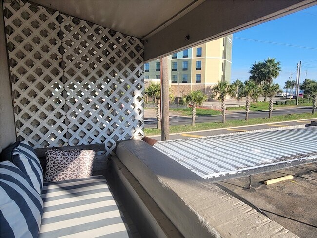 Building Photo - 215 Postoffice St