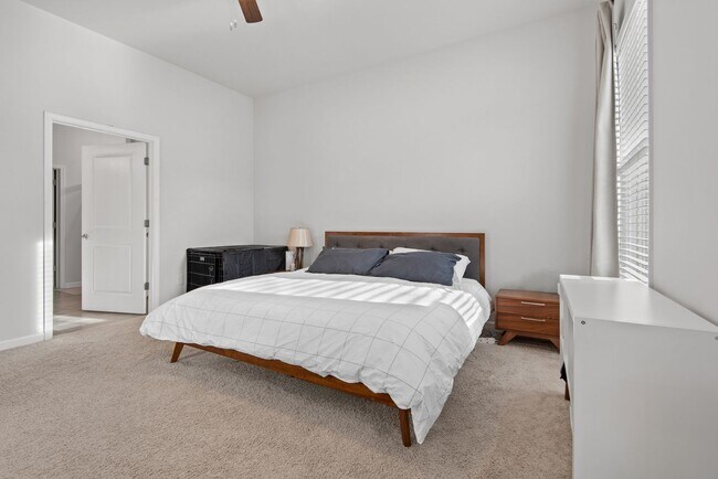 Building Photo - Stunning 4 Bed, 3 Bath Home in Durham!
