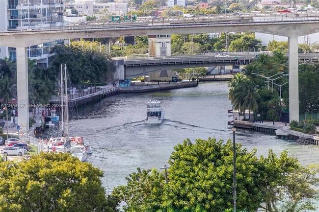 Building Photo - 41 SE 5th St