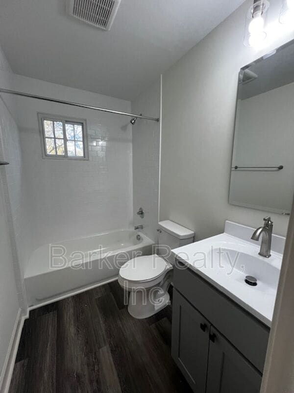 Building Photo - 555-4 E. Edenton Street