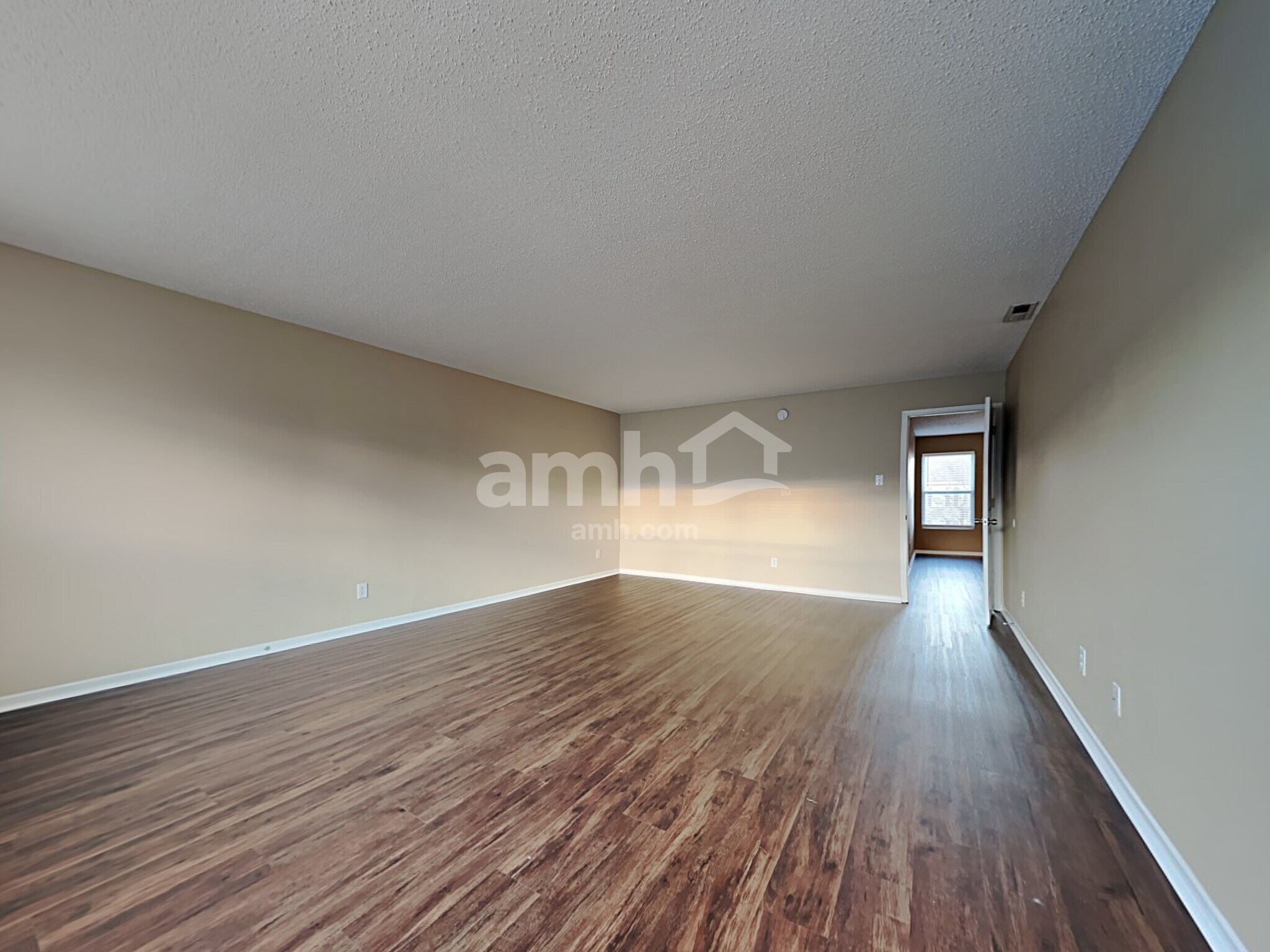 Building Photo - 15233 Beam St