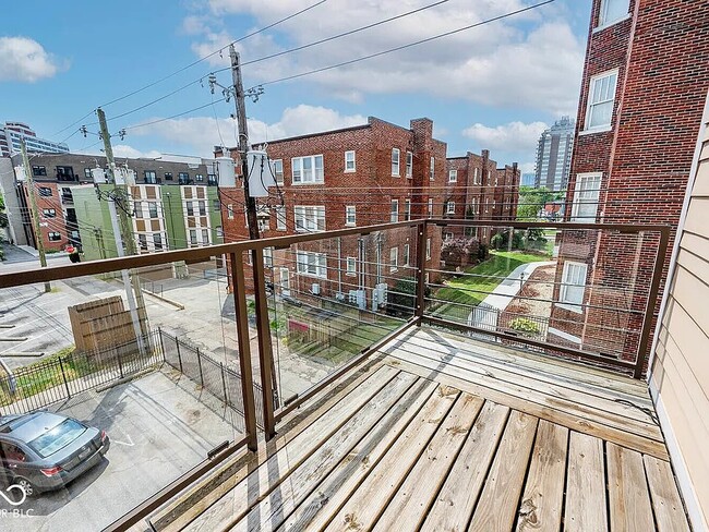 Building Photo - 233 E St Joseph St