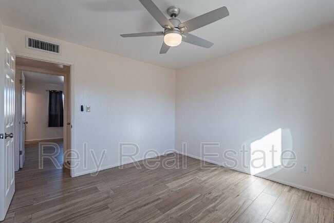 Building Photo - 8416 E Rancho Vista Dr