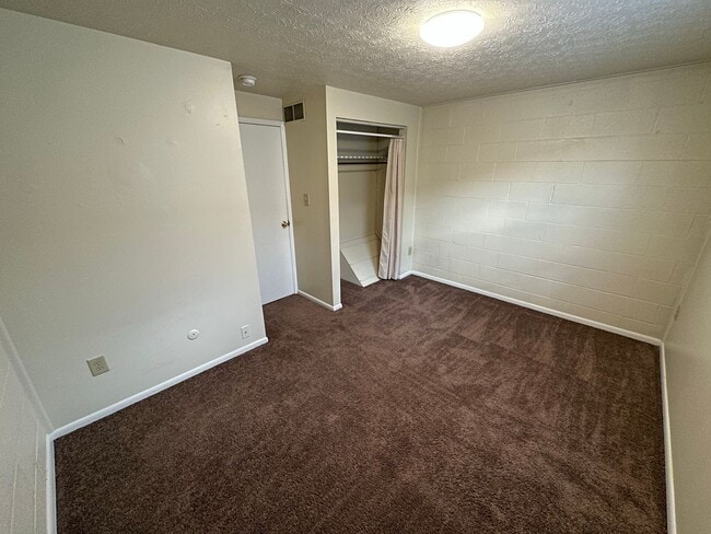 Building Photo - 78 W 9th Ave