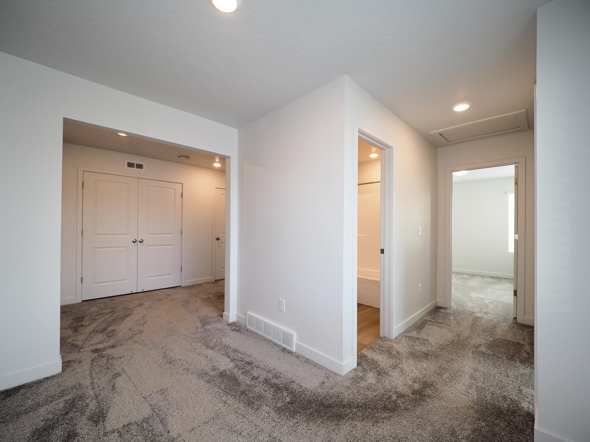 Building Photo - 1578 W Sparta Way