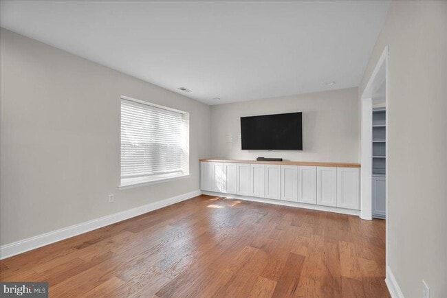 Building Photo - 166 Stratton Ln