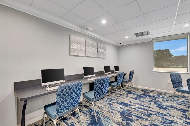 Building Photo - 7535 S Oriole Blvd