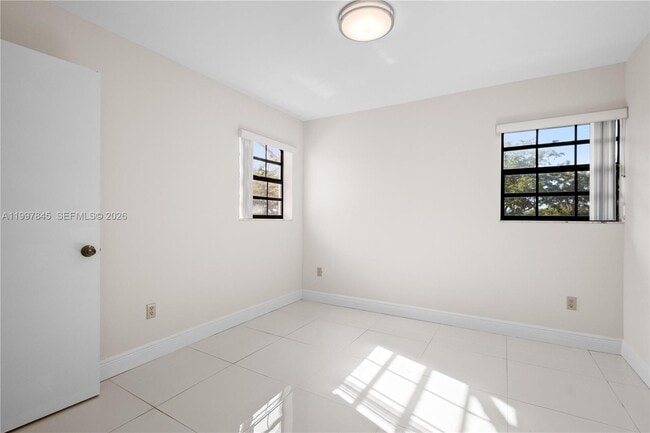 Building Photo - 6211 SW 138th Ct