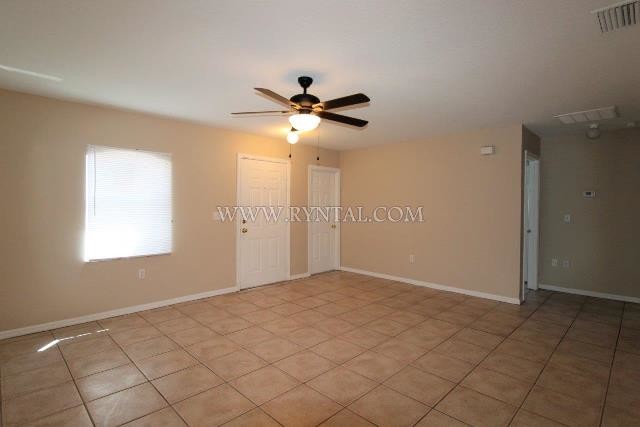 Building Photo - 2311 18th Ave E