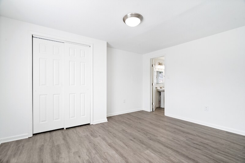 Building Photo - 102 S West St