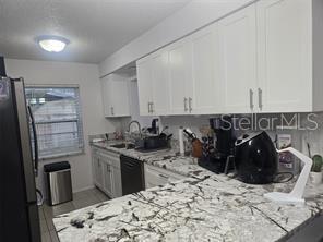 Building Photo - 2141 Harrison Dr