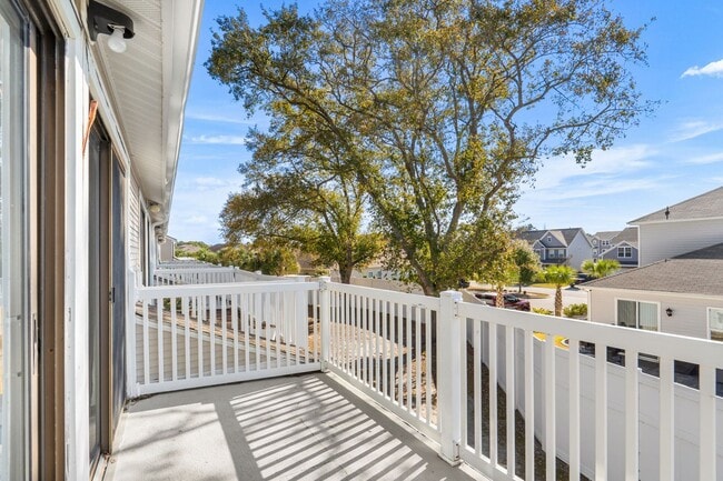 Building Photo - Now Allowing 1 small dog under 30Lbs - Spacious 2 bed/2 bath Deer Creek Villas-Surfside