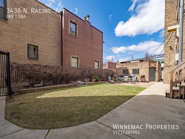 Building Photo - 3438 N Racine Ave