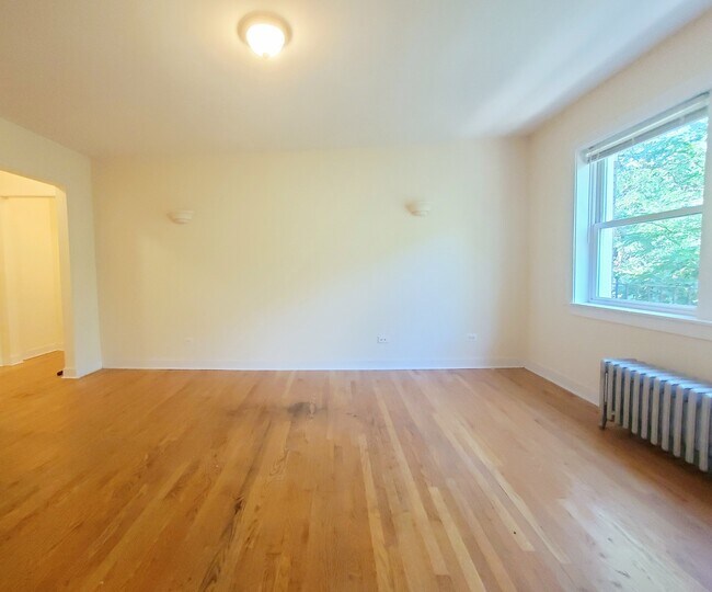 Building Photo - 2242 N Monticello Ave