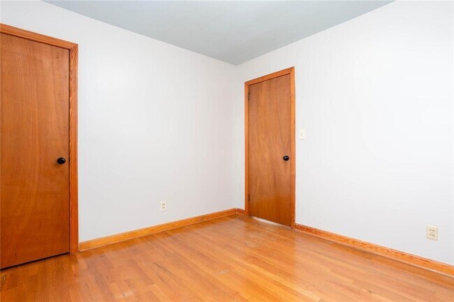 Building Photo - 2663 Hicks Rd