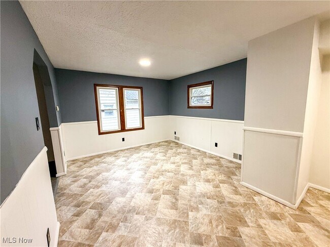 Building Photo - 1206 Pitkin Ave