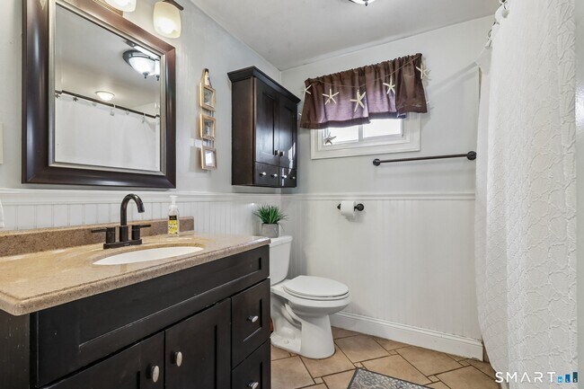 Building Photo - 27 Melrose Ave