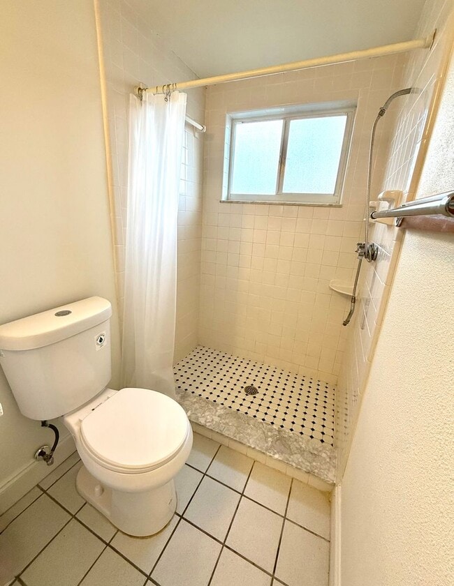 Building Photo - Beautifully Renovated 4-Bedroom Home with Large Backyard & 2-Car Garage