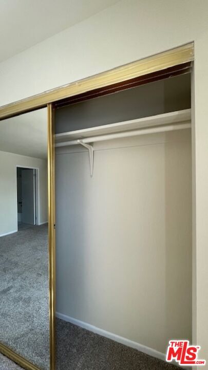Building Photo - 545 S Manhattan Pl