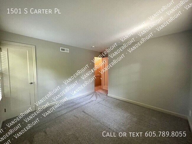 Building Photo - 1501 S Carter Pl