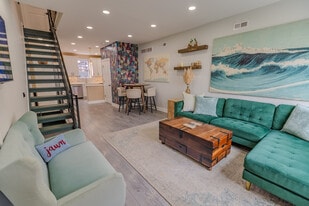 Building Photo - 1828 Hoffman St