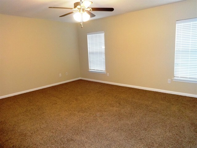 Building Photo - 1131 Moss Grove Dr