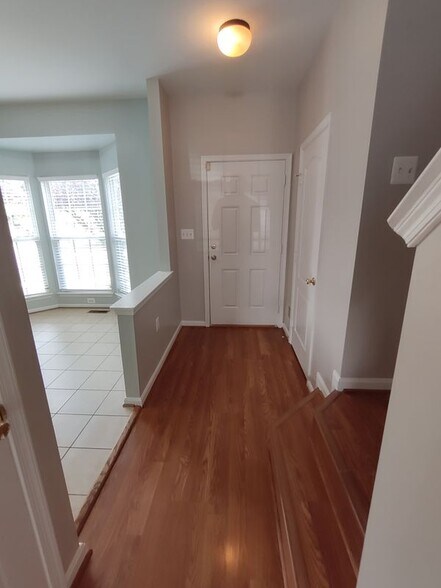 Building Photo - 5317 Seahorse Pl