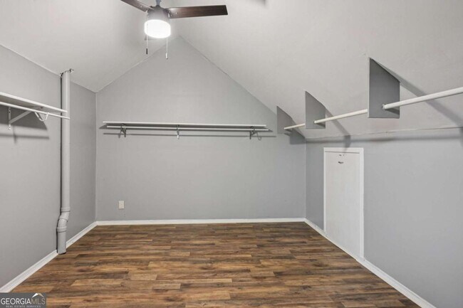 Building Photo - 7379 N Mitchell Ct