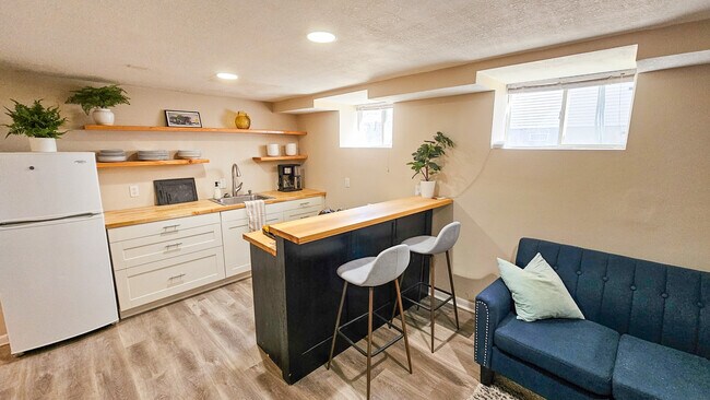 Basement Kitchenette - 904 20th Ave SE