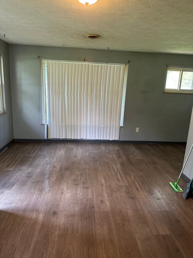 Building Photo - 621 Bonnycastle Ave