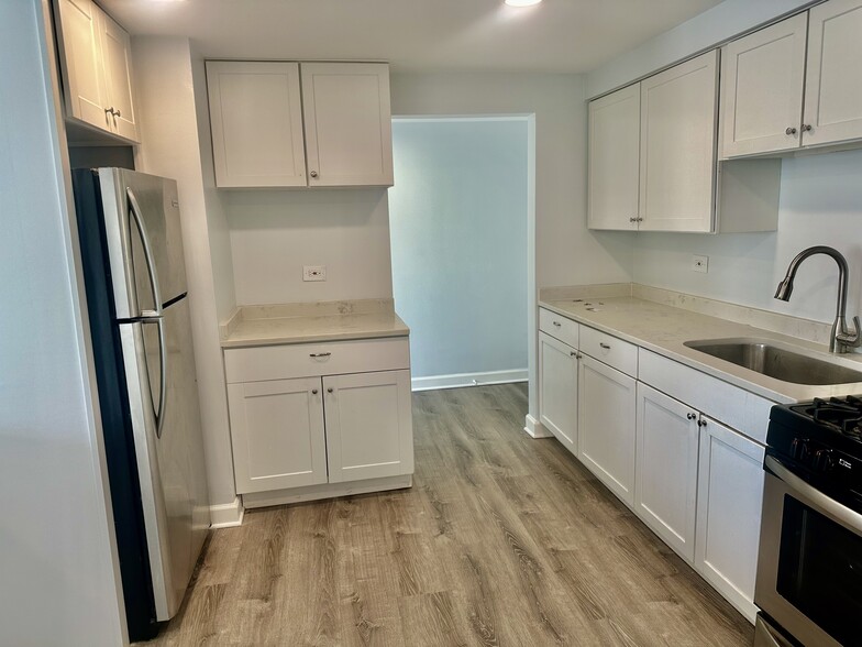 Building Photo - 37 W Conti Pky