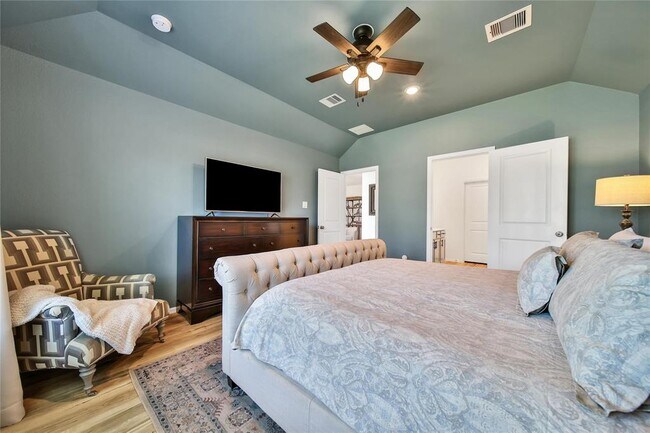 Building Photo - 15415 Surrey Pines Ln