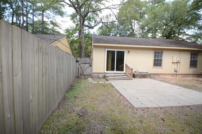 Building Photo - 56 Fallshire Dr