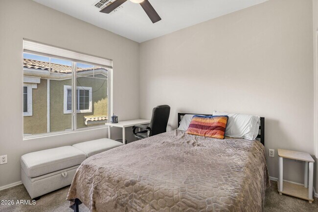 Building Photo - 2450 W Glenrosa Ave