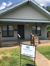 Building Photo - 1116 E Broadway St