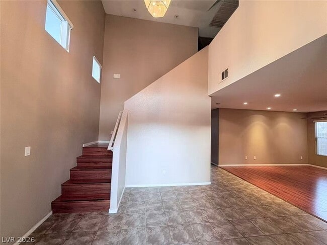 Building Photo - 1304 Paraiso St