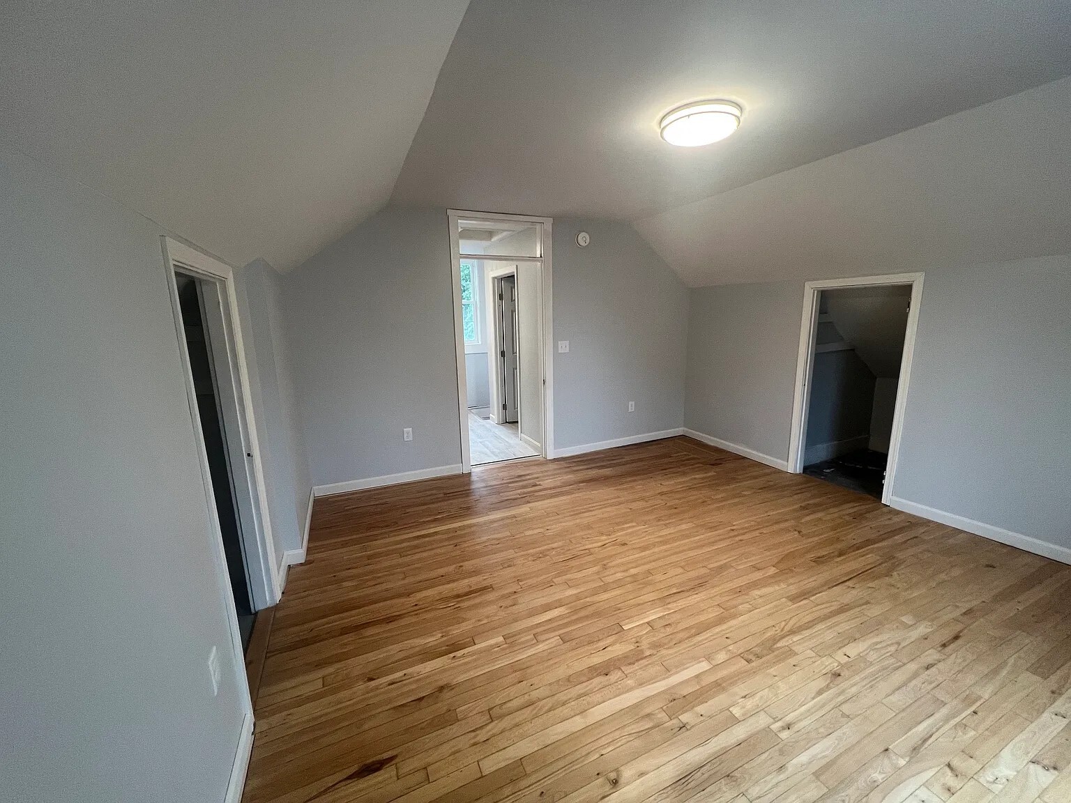 Building Photo - 413 Hammond St