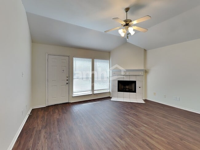 Building Photo - 1204 Buehler Ct