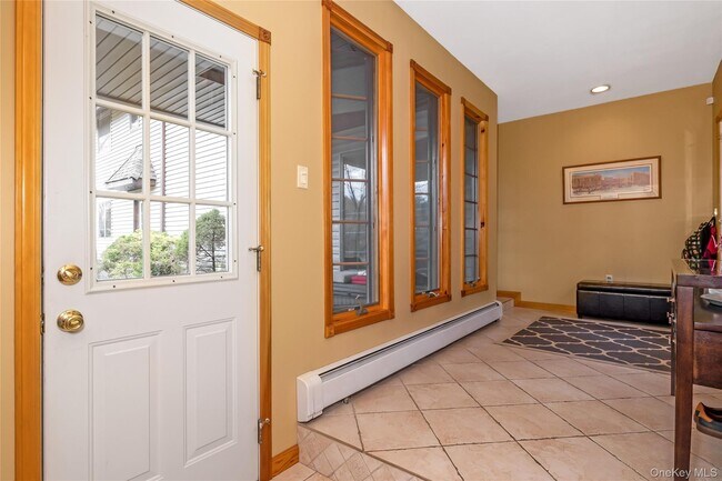 Building Photo - 16 Faraway Rd