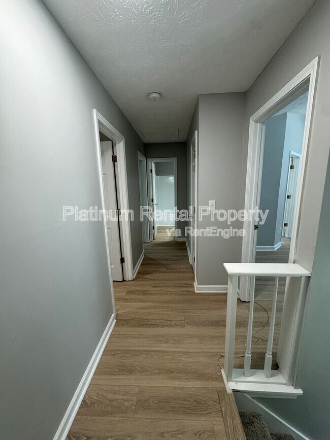 Building Photo - 1451 Glynview Cir