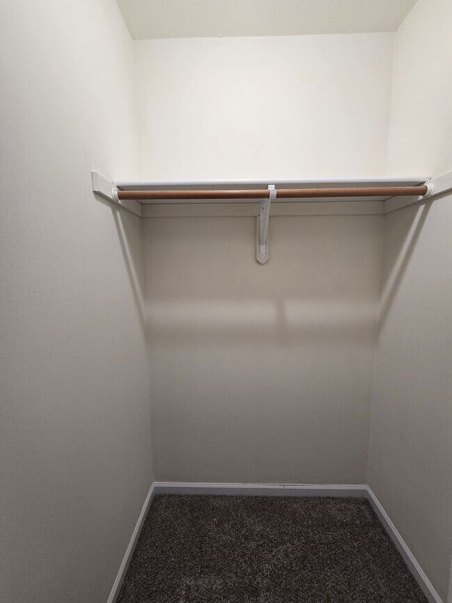 Building Photo - 1958-MF2-E4