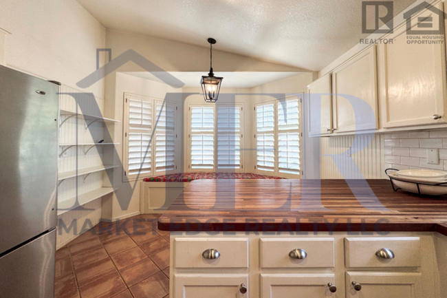 Building Photo - 3Bed/2 Bath Home at 51st/Loop 101! $399 MO...