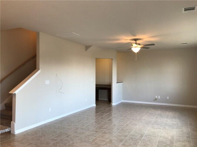 Building Photo - 801 Melda St